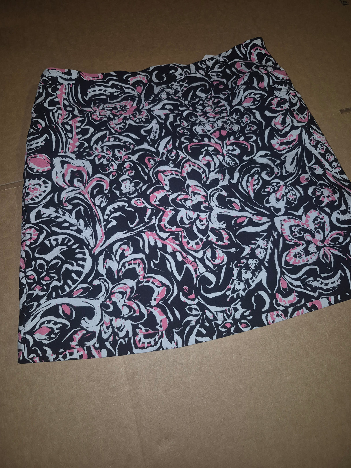Elliot Lauren (Size 8) Skirt, Black with Pink and White Floral Abstract Print