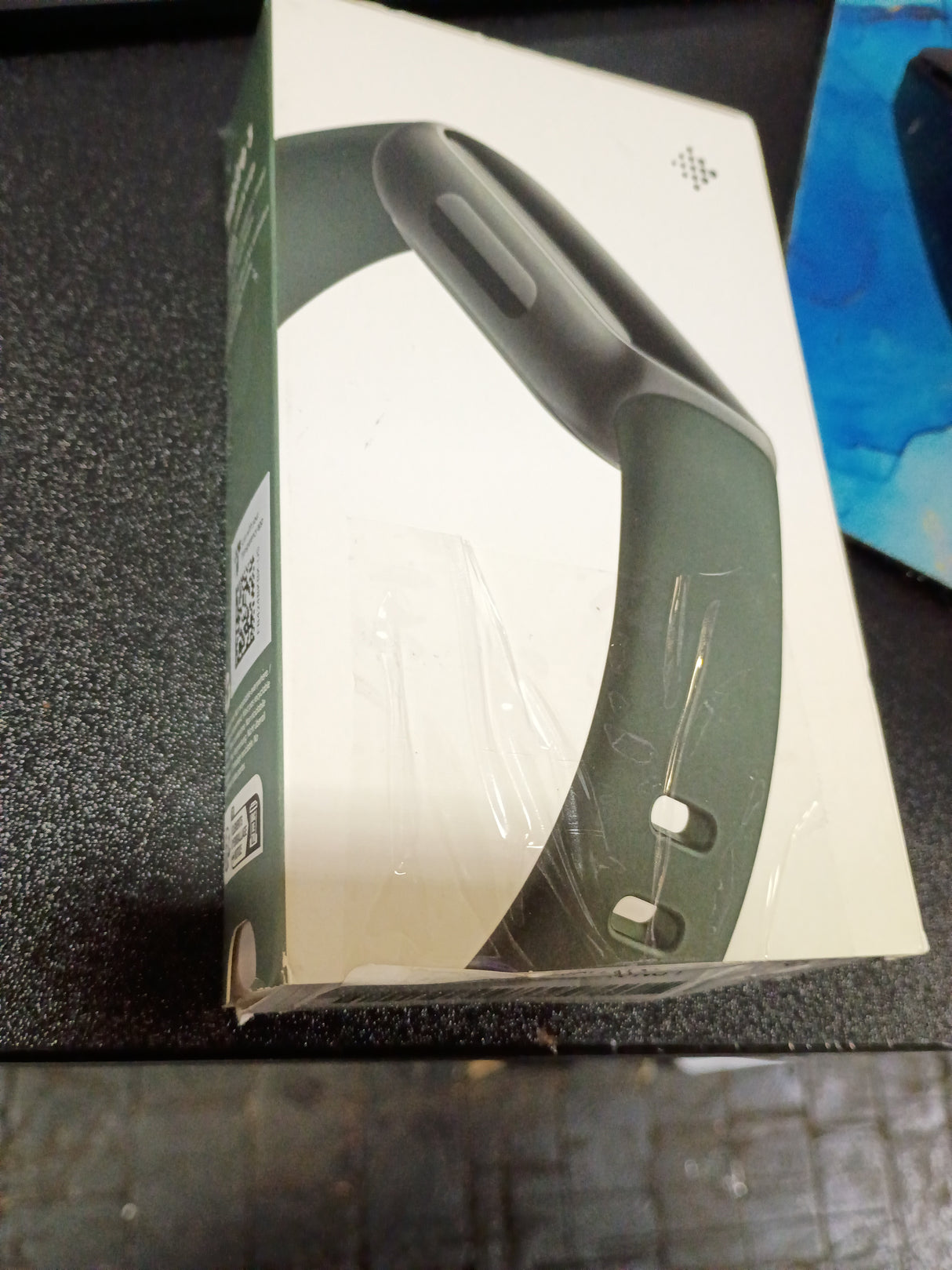 Fitbit Inspire 3 Health &-Fitness-Tracker w/ Stress Manage, Workout Intense, Sleep Tracking, 24/7 Heart Rate and more, Midnight Zen/Black