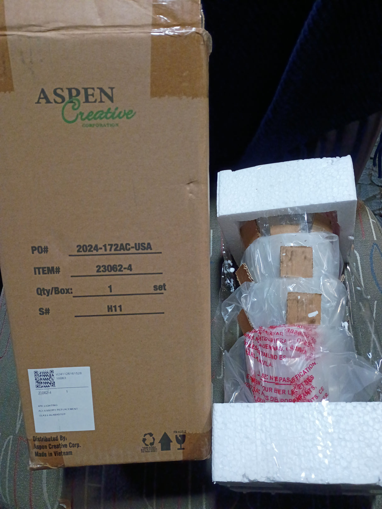 Aspen Creative 23062-4 Alabaster Transitional Style Replacement Glass Shade, 2-1/8" Fitter Size, 4-5/8" High x 4-1/8" Diameter, 4 Pack