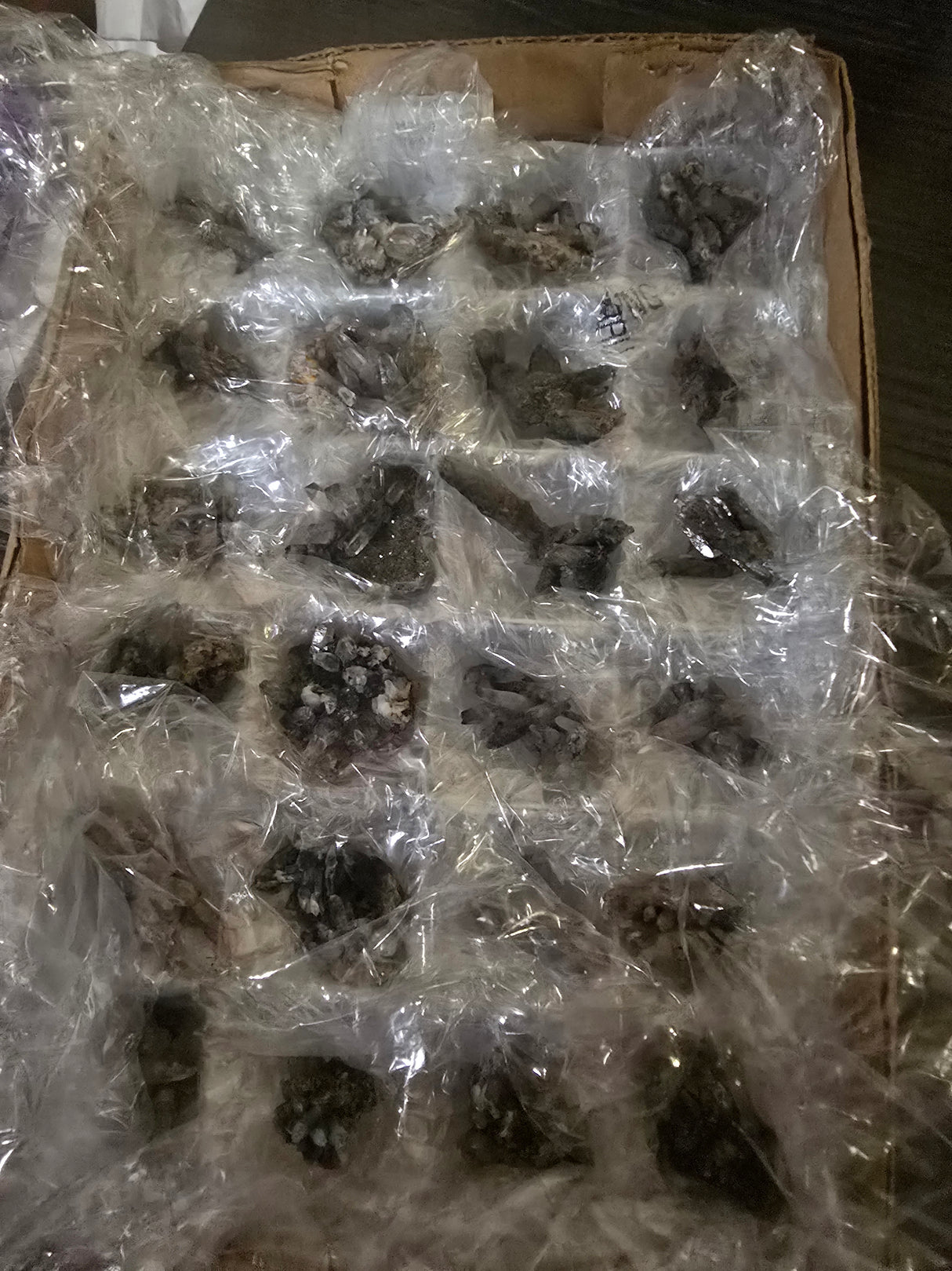 Black Phantom Quartz 1pc (Assorted)