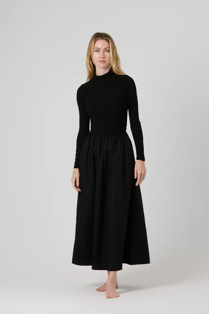 Avery Dress By Tess Collection Size M