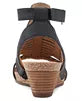 Earth Helodie3 Leather Adjustable Perforated Sandels Black 9.5W
