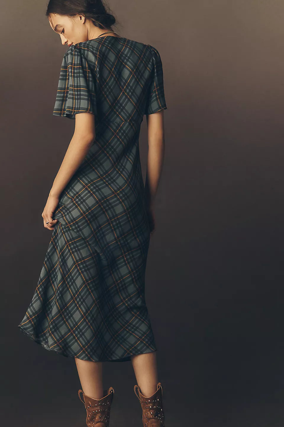 Anthropologie Reformation Tyra Short-Sleeve V-Neck Midi Dress Size: 8