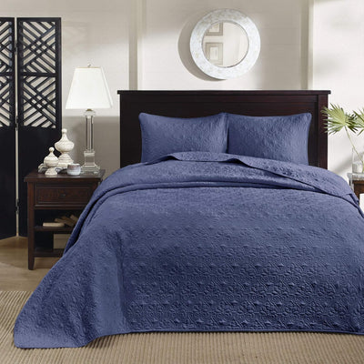 Madison Park Quebec Reversible Quilt Set Damask Design, Double Sided Stitching All Season, Lightweight Bedspread Bedding Set, Matching Sham, Navy, King(120"x118") 3 Piece