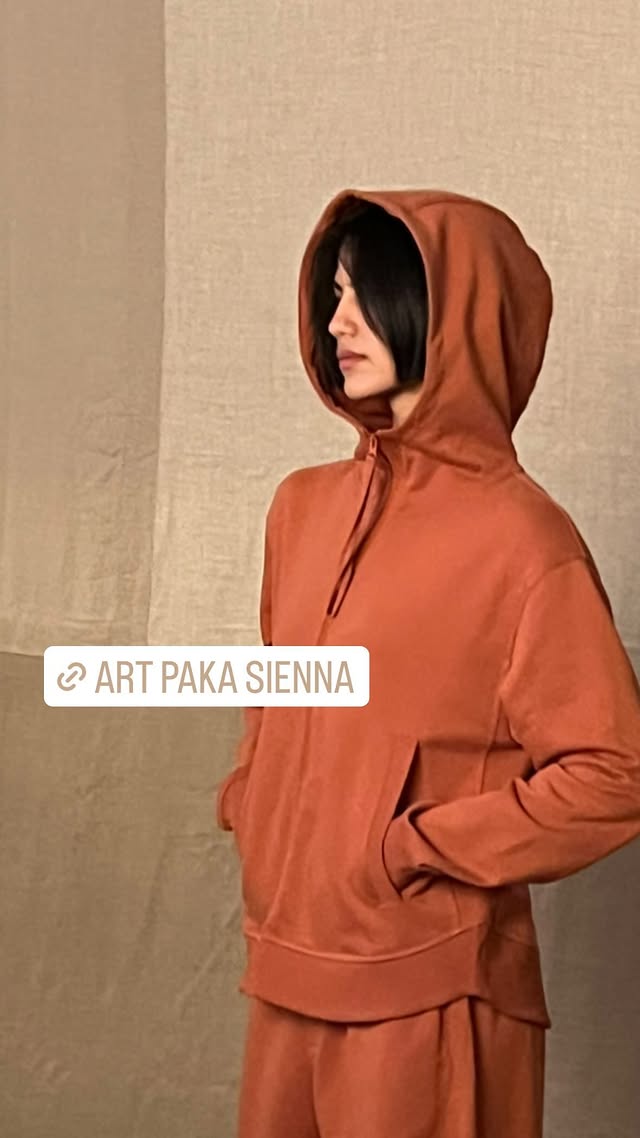 Premium Streetwear - Art PAKA Sienna