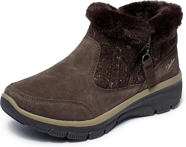Skechers Women's Easy Going - Cozy Inn Size: 5.5