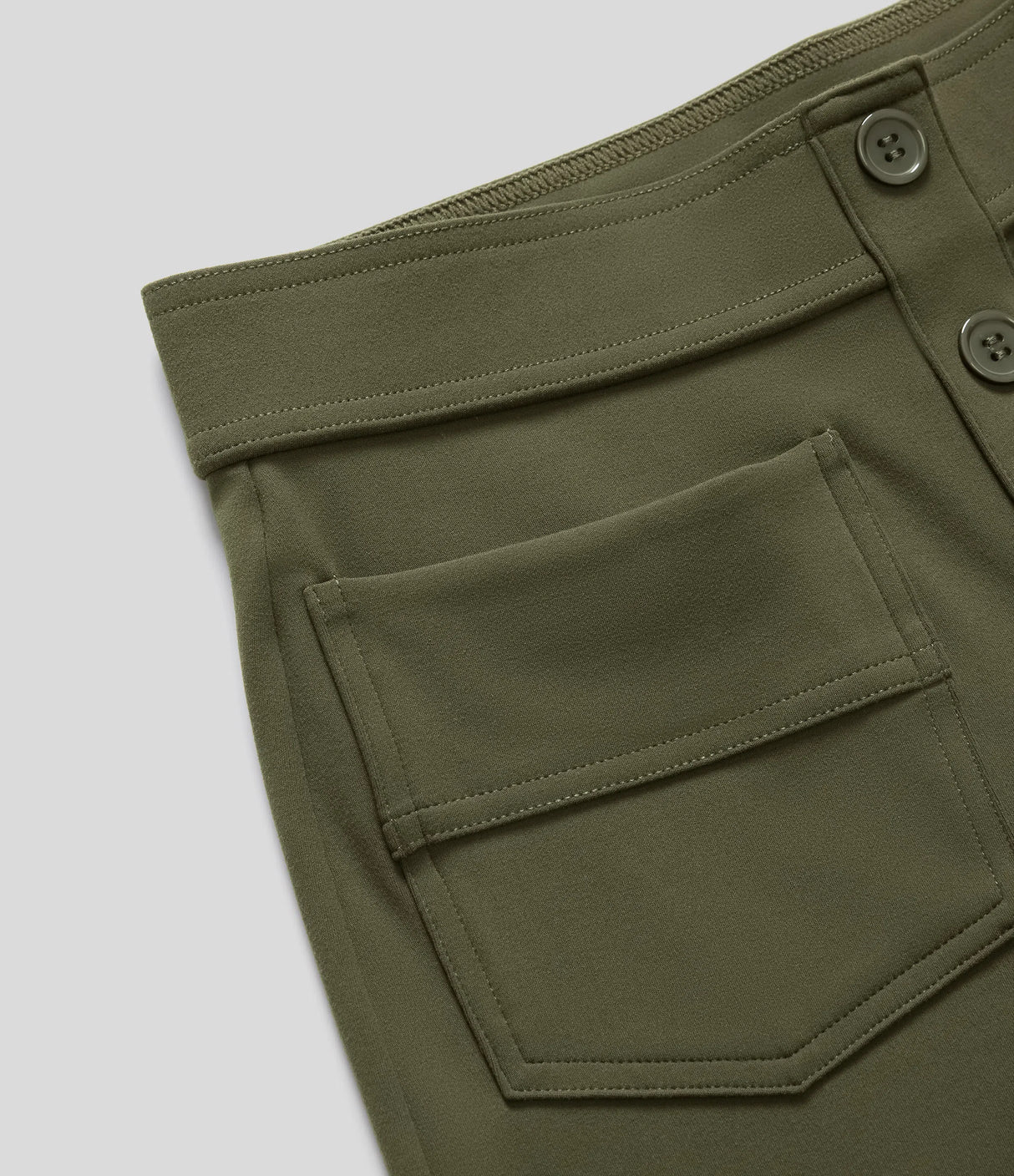 HALARA | Women's DayStretch High Waisted Pockets Straight Leg Casual Pant in Forest Night | L (12/14)