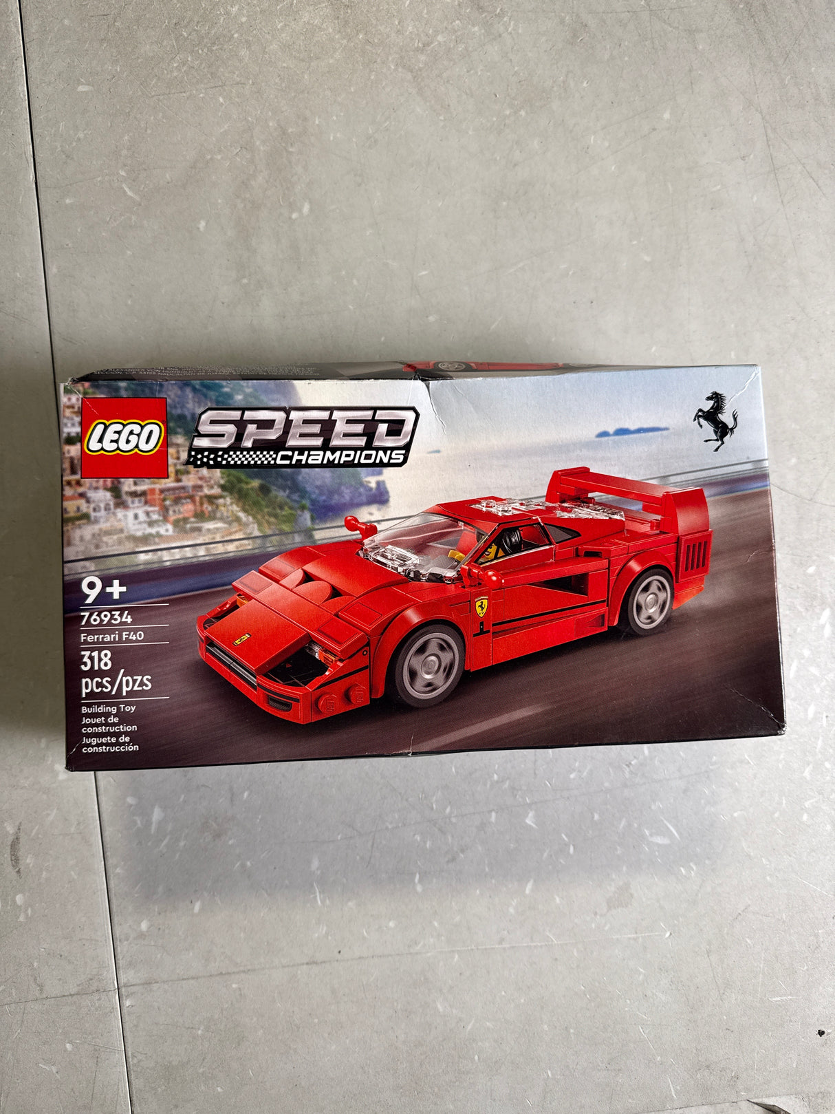LEGO Speed Champions Ferrari F40 Supercar, Toy Car Model Building Set with Driver Minifigure, Collectible Ferrari Toy for Kids Ages 9 and Up, 76934