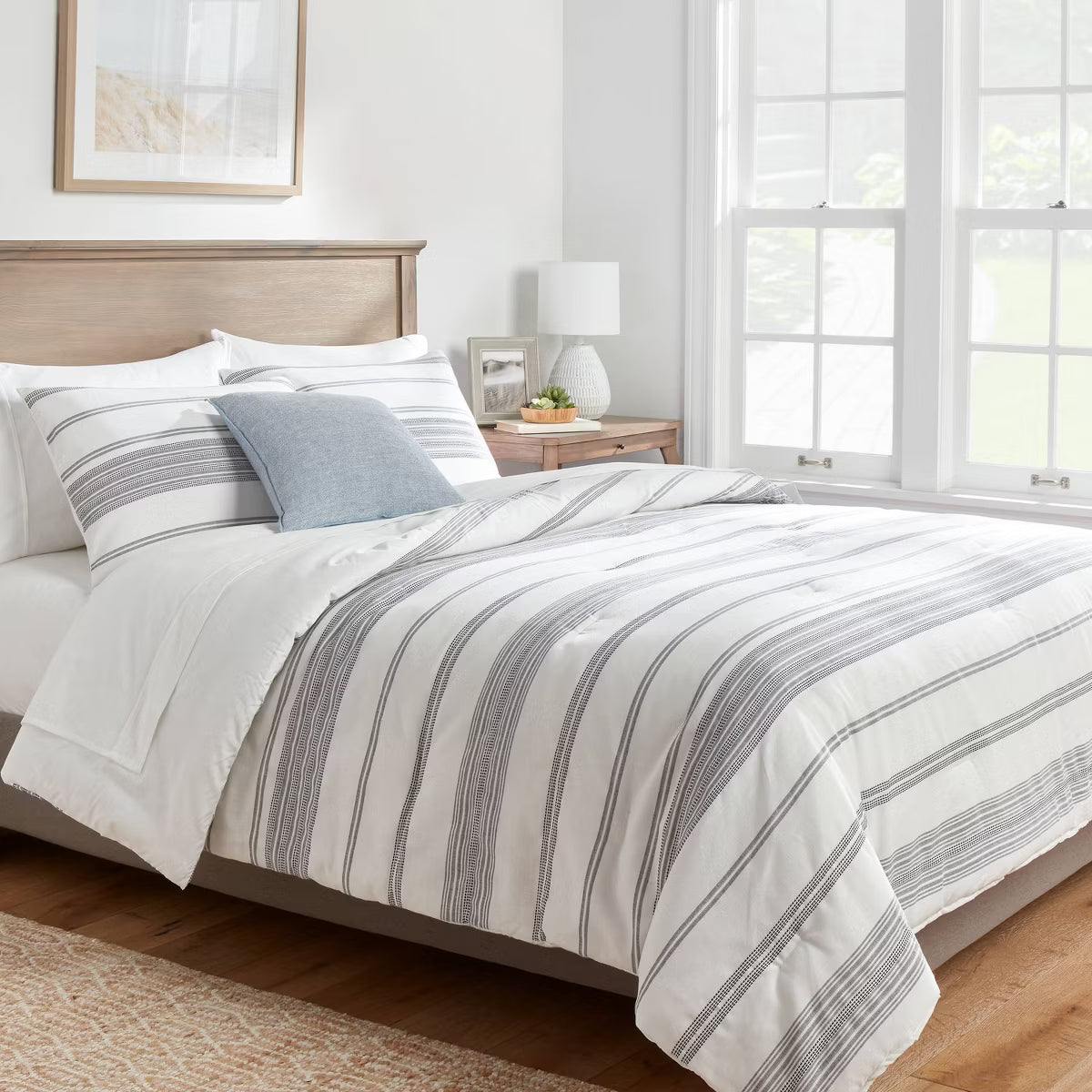 Cotton Woven Stripe Comforter & Sham Set - Threshold™ - Twin/XL - Navy/White