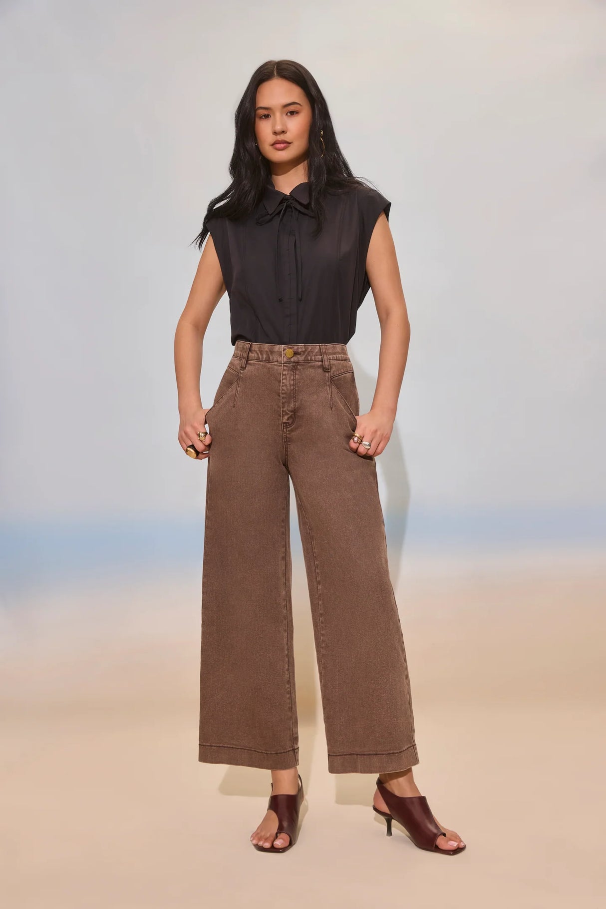 Skyrise V-Pocket Wyatt Wide Leg Jeans with Front Seams Size 12