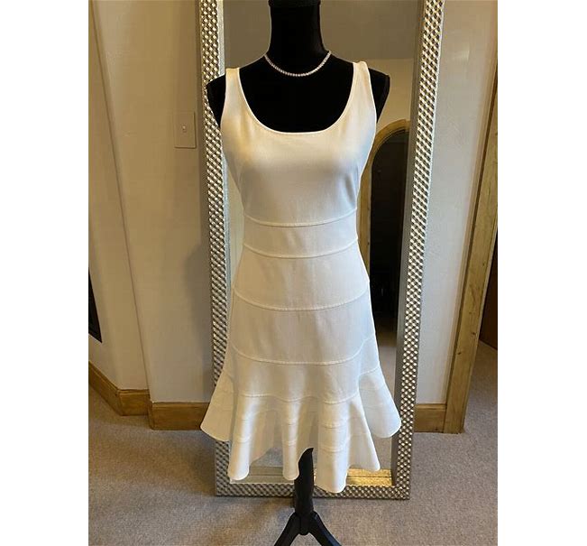 Akris Punto Cocktail Dress (Size 8) Knee Length Fit & Flare White Banded