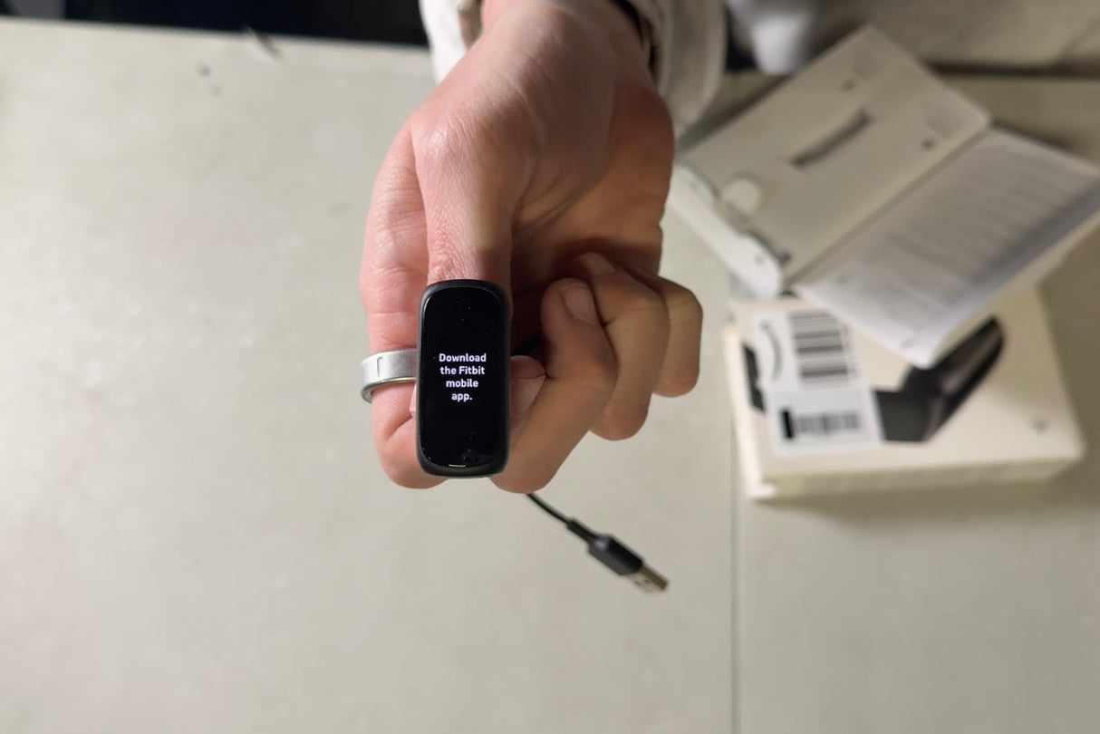 Fitbit Inspire 3 Health &-Fitness-Tracker with Stress Management, Workout Intensity, Sleep Tracking, 24/7 Heart Rate and more, Midnight Zen/Black One Size (S & L Bands Included)