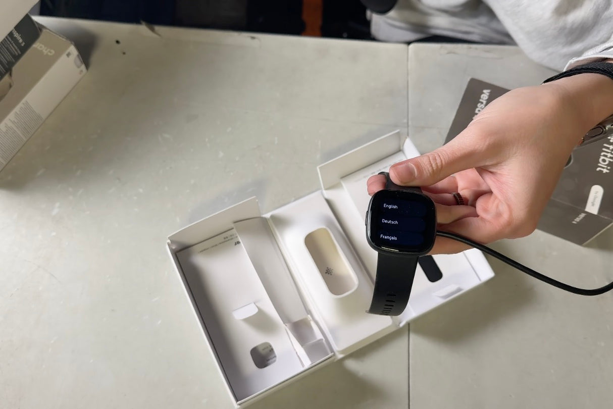 Fitbit Versa 4 Fitness Smartwatch with Daily Readiness, GPS, 24/7 Heart Rate, 40+ Exercise Modes, Sleep Tracking and more, Black/Graphite, One Size (S & L Bands Included)