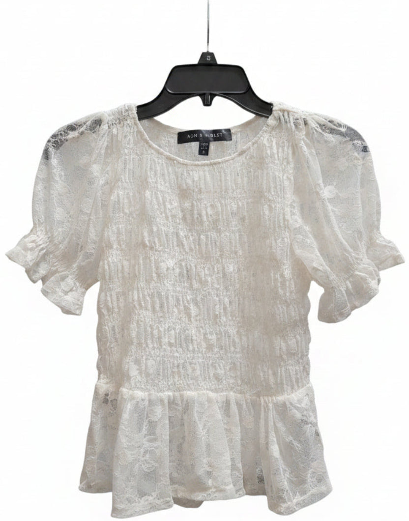 ASH & VIOLET Women's SM Lace Peplum Top in Ivory
