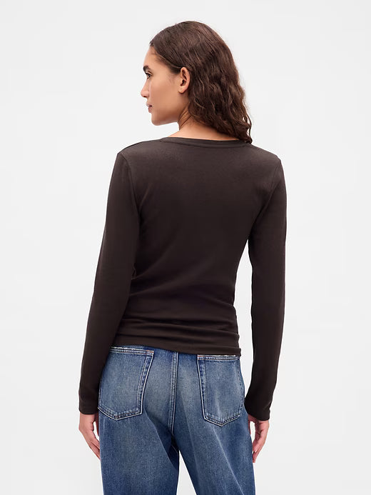 Modern Long-Sleeve V-Neck T-Shirt by Gap - Terra Brown - Large