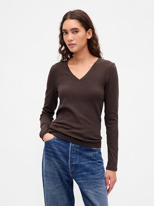 Modern Long-Sleeve V-Neck T-Shirt by Gap - Terra Brown - Large