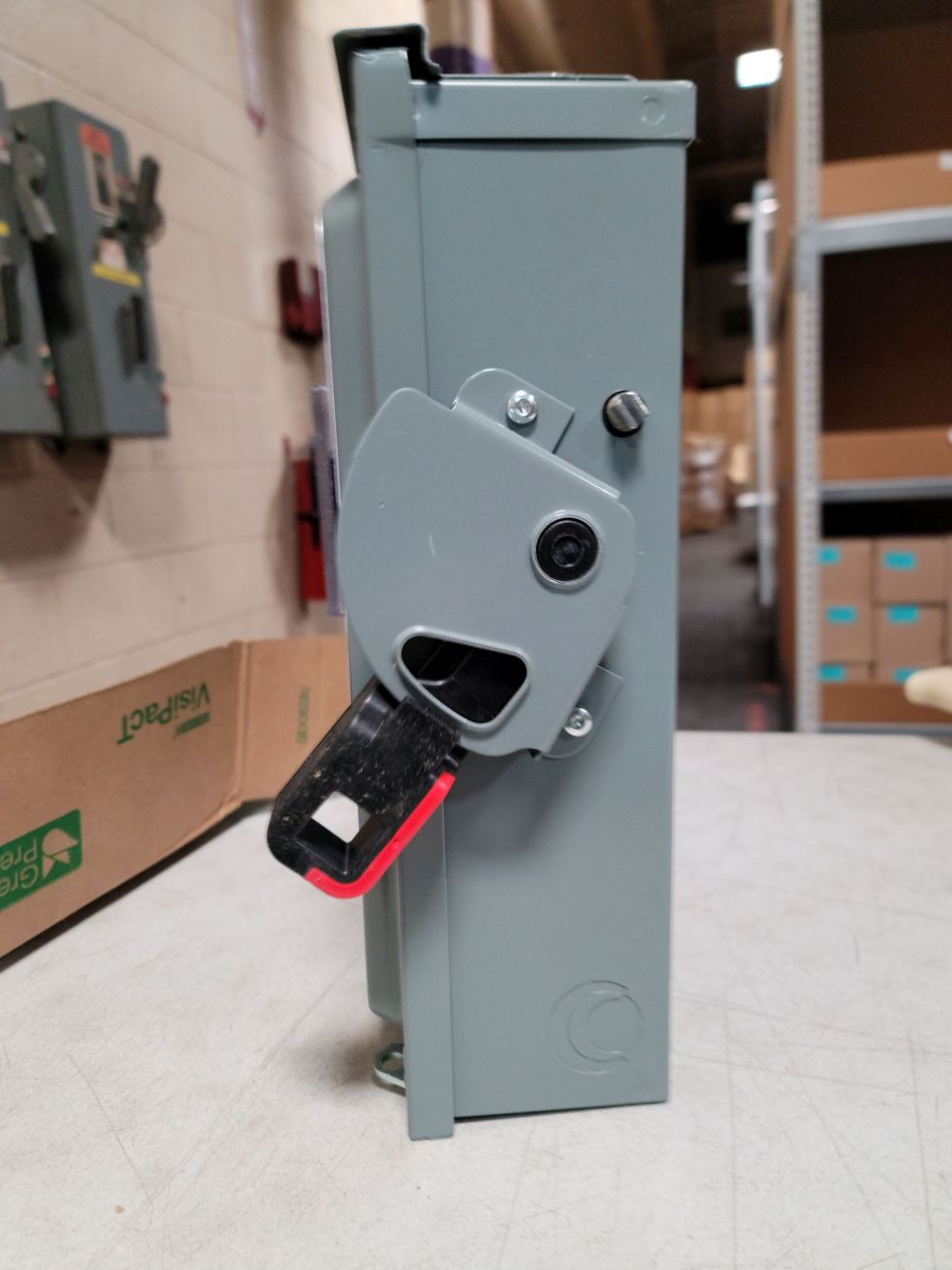 SCHNEIDER ELECTRIC | Square D | VisiPacT Series | VHU361RB | No Fuse Provisions