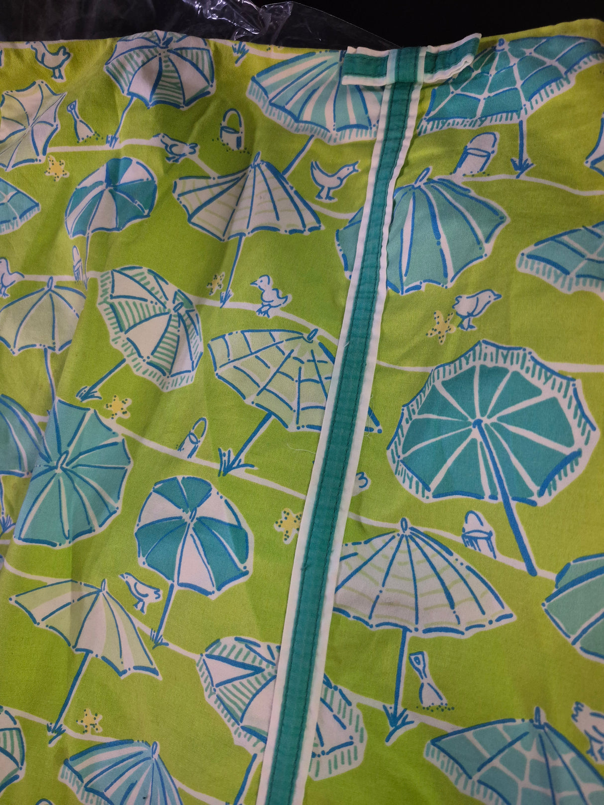Lily Pulitizer Skorts (size 6) Lime Green with Umbrella Print