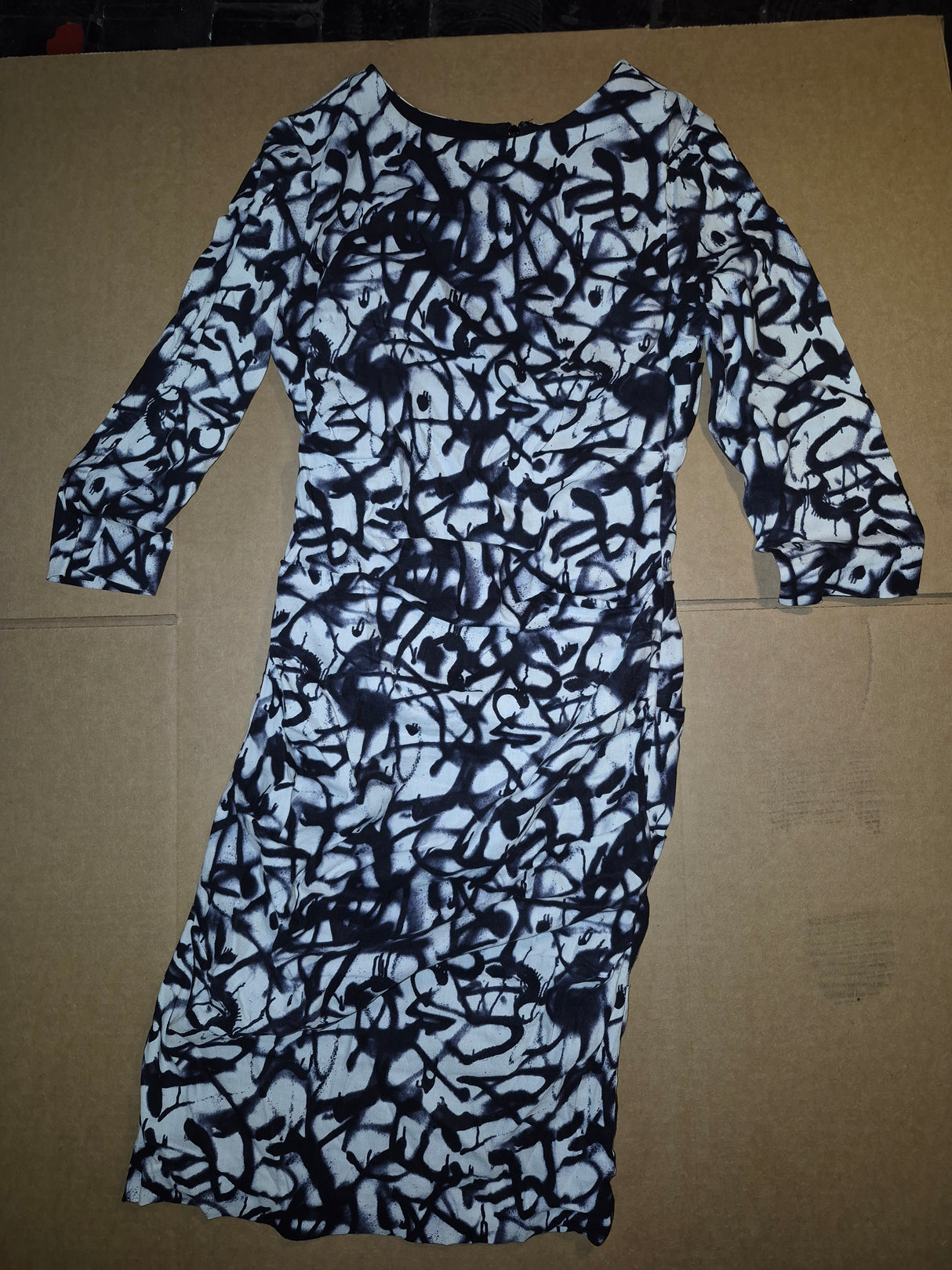 Nicole Miller- Artelier (Size 8) Knee Length 3/4 Sleeve Dress