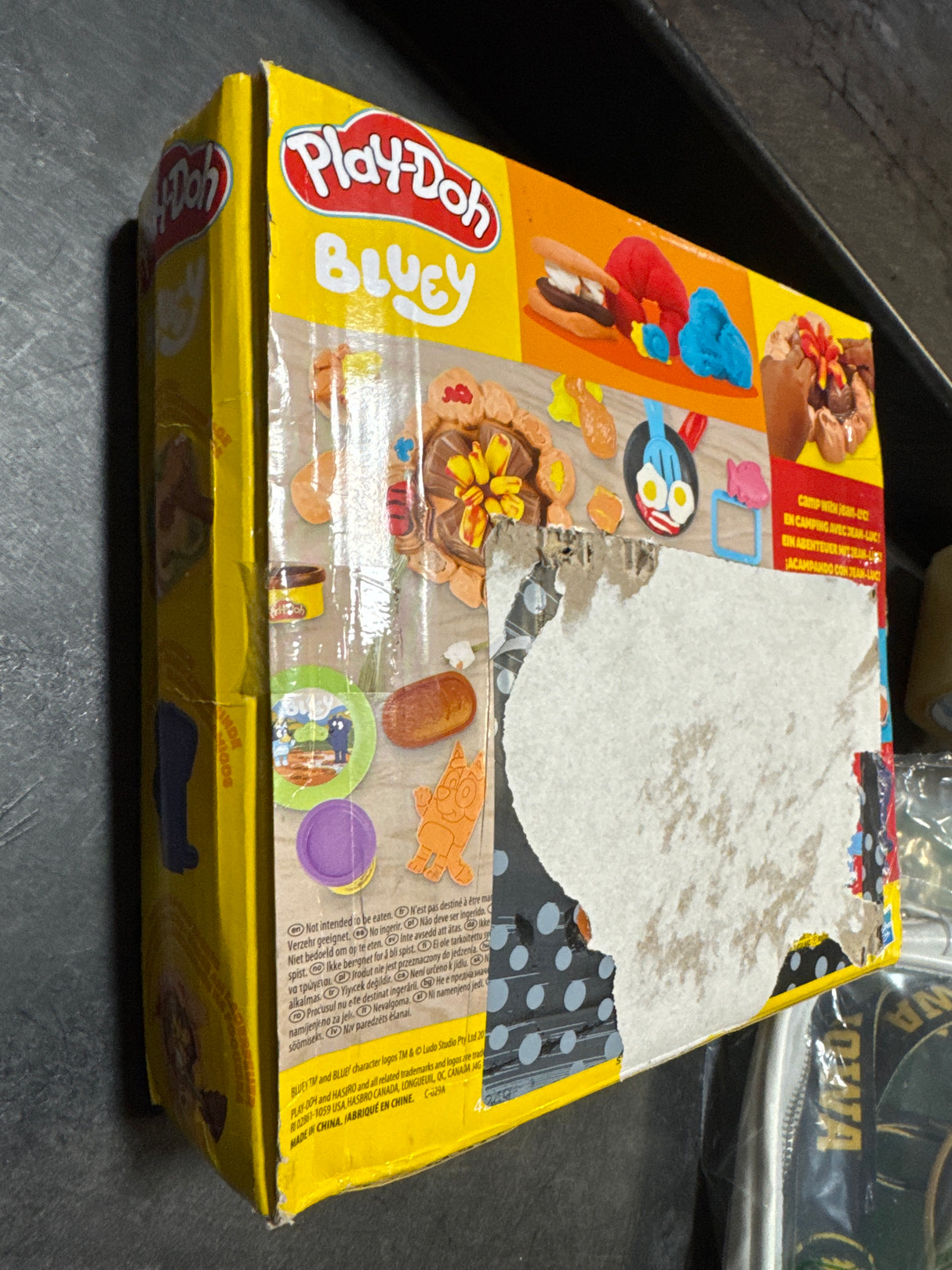 Play-Doh Bluey Goes Camping Playset with Campfire Themed Tools, Kids Arts and Crafts Toys