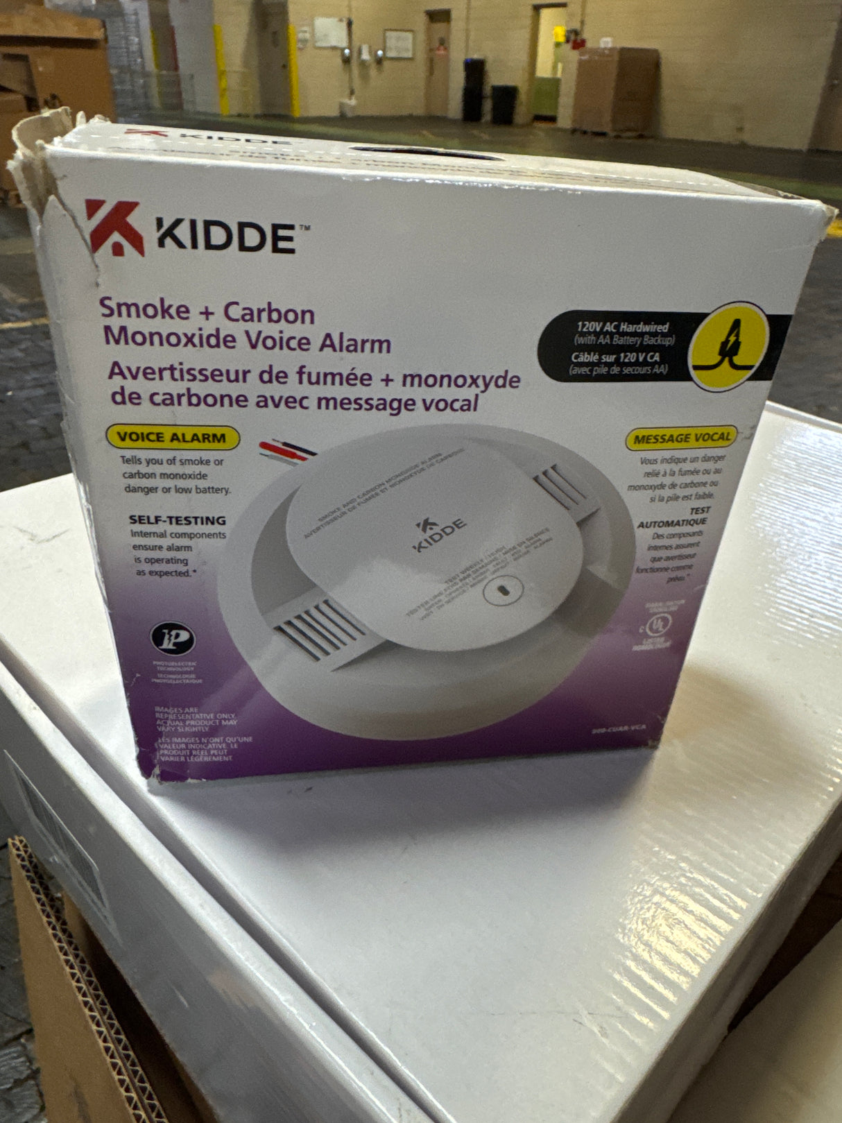 Kidde Hardwired Smoke & Carbon Monoxide Detector, AA Battery Backup, Voice Alerts, Interconnectable, LED Warning Light Indicators, 1 Pack