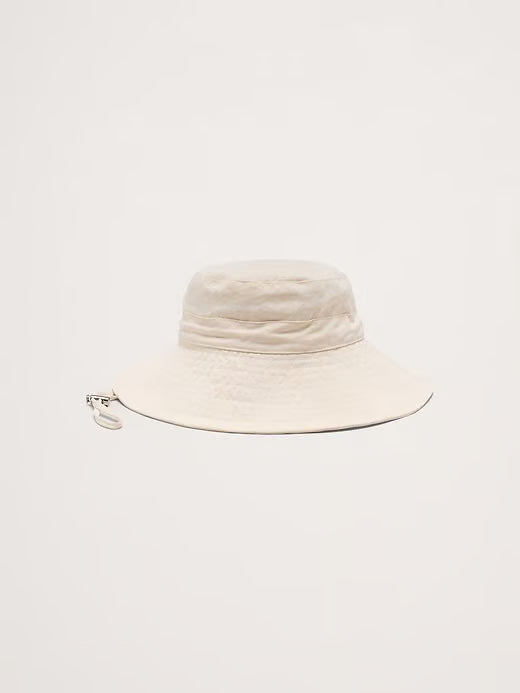 BANANA REPUBLIC | Water Resistant Coat with Bucket Hat in Cream White | S