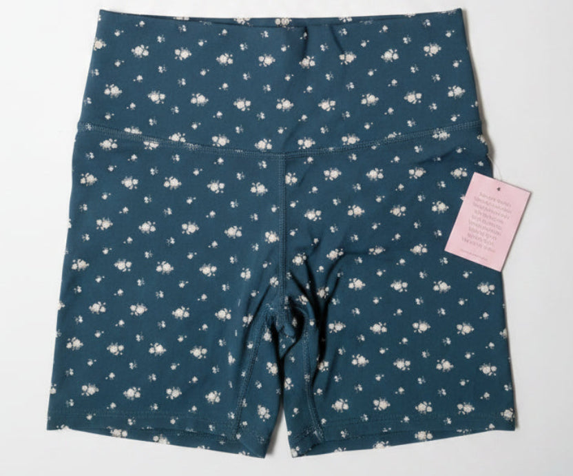 HAPPY CAMP3R - Women's MD - Athleisure Short in Midnight Blossom