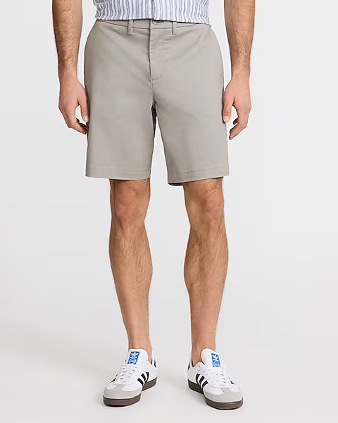 8" Comfort Waist Hyper Stretch Chino Shorts Size 31