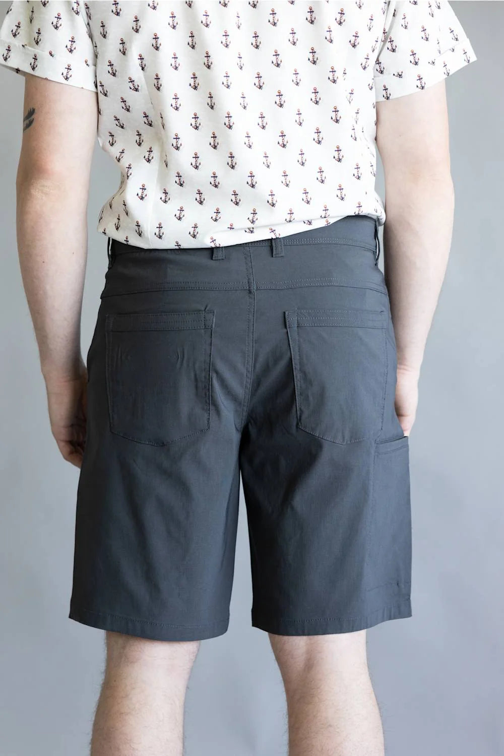 WEATHERPROOF VINTAGE Men's Tech Utility Short in Forged Iron - 32W