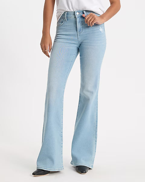 Mid Rise Light Wash Hyper Sculpt '70s Flare Jeans Size: 10