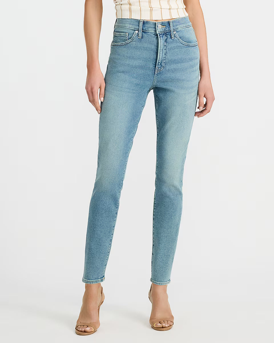 *EXPRESS Women's High Waisted Skinny Medium Wash Jeans in Hyper Stretch, 6S