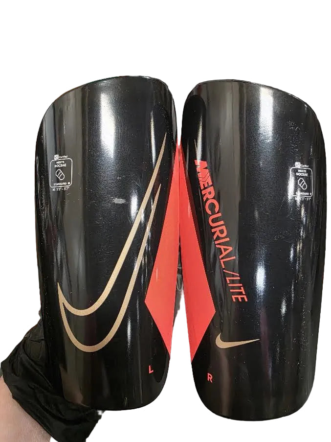 NIKE - Mercurial Lite Break 'Em Pack Shin Guards - Black/Bright Crimson/Blur - Medium