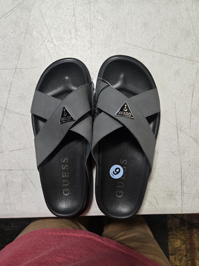 GUESS VATON  9