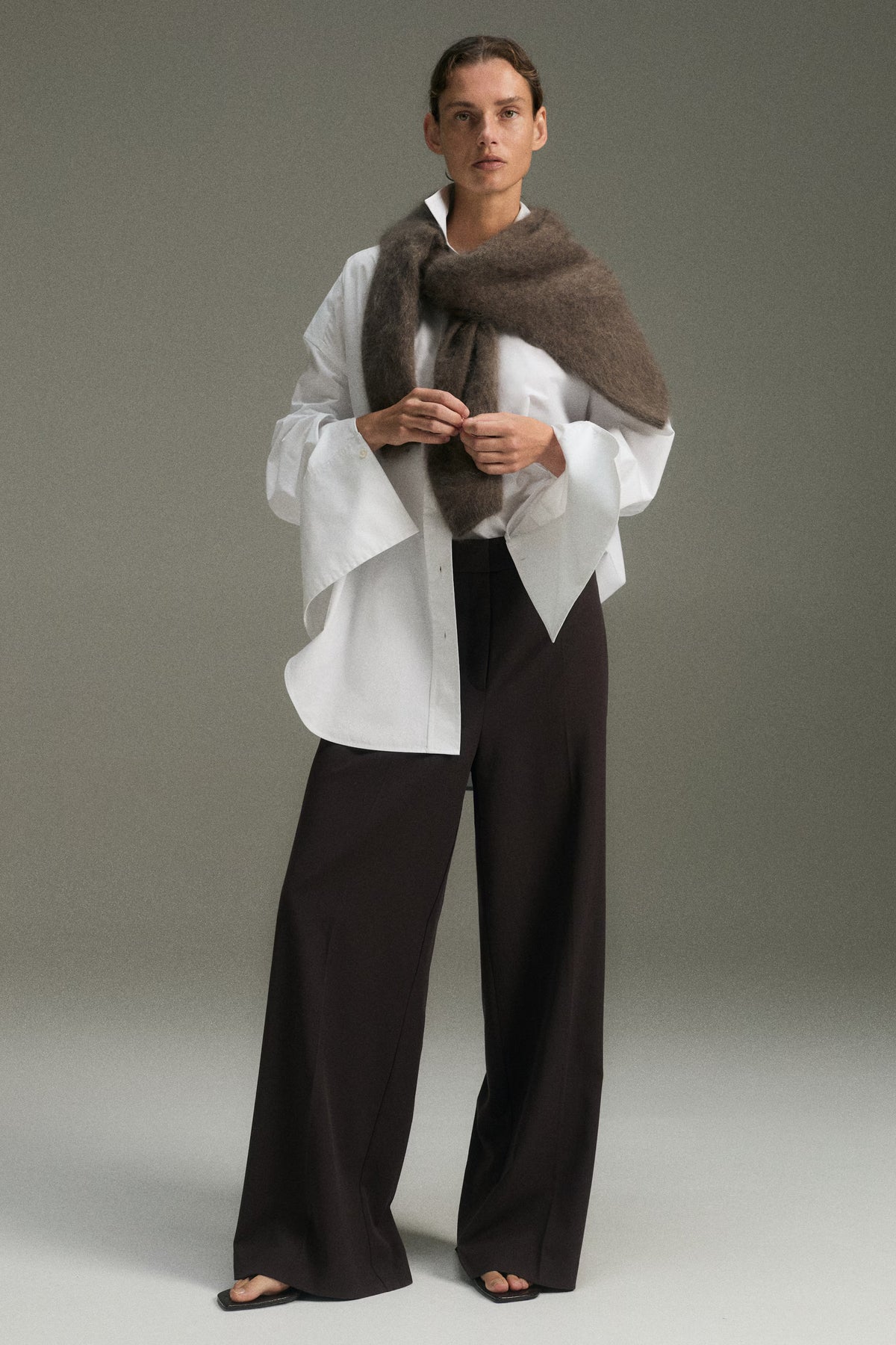H&M - Women's High-Waist Wide-Leg Dress Pants - Dark Brown - US 6