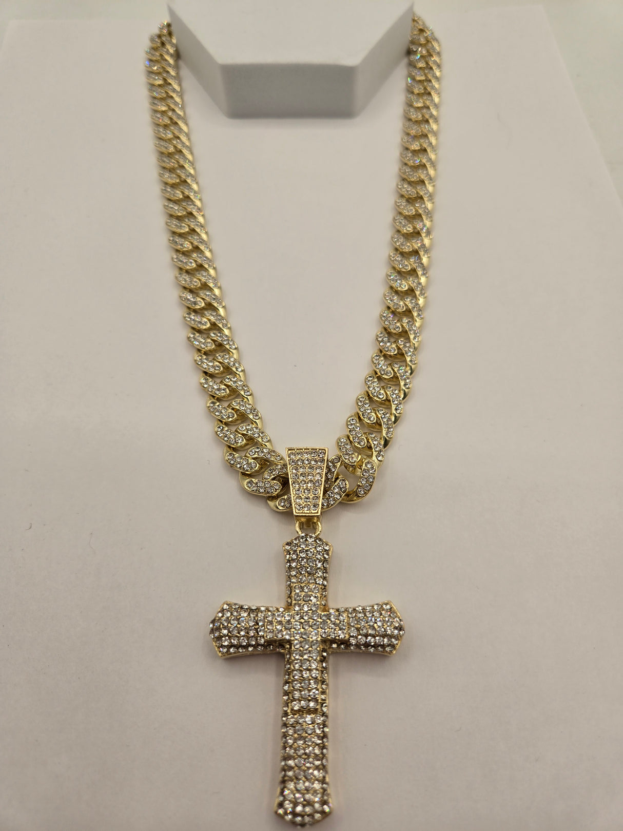 Gold Chain With Cross