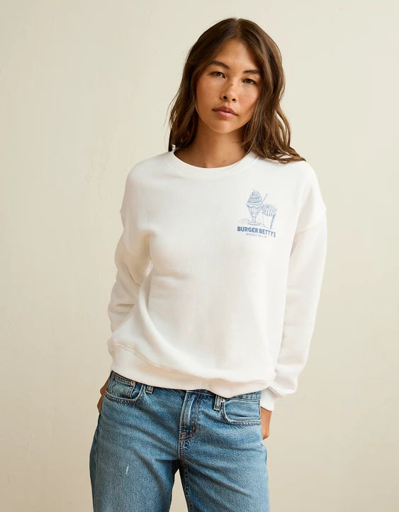 AEO Women's "Burger Betty" Graphic Sweatshirt - Cream/Sz S