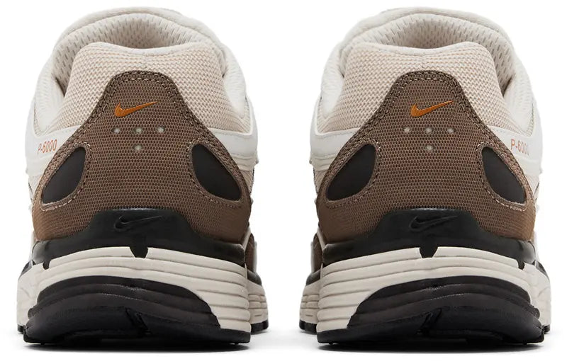 NIKE - P-6000 Unisex P-6000 - Light Orewood Brown/Sail-Phantom - M10.5/W12