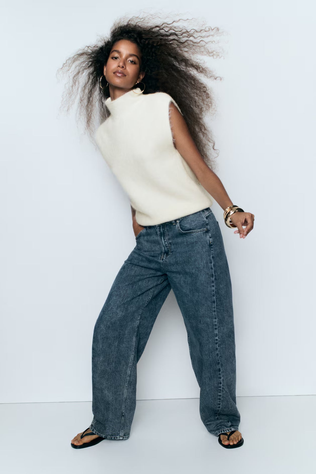 H&M - Women's Mock Turtleneck Sweater Vest - White - US Small
