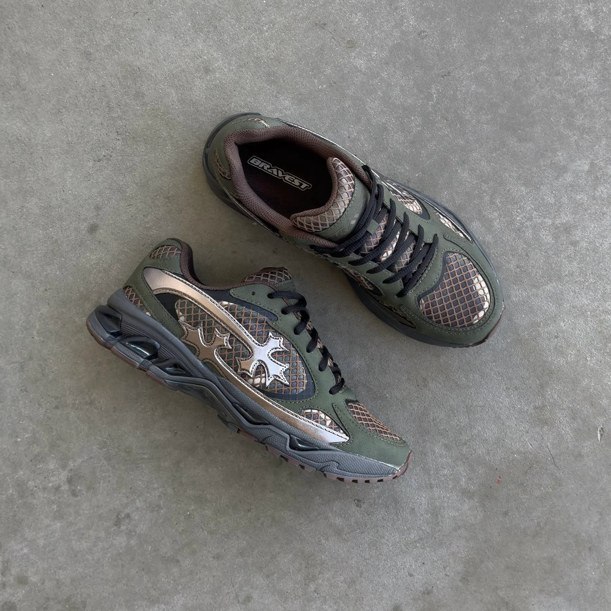 Men's Camo Kross Kountry Runner Size: 8