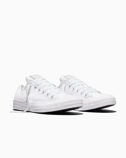 CONVERSE Unisex Chuck Taylor All Star Low Top Canvas Sneaker in White - M6.5/W8.5