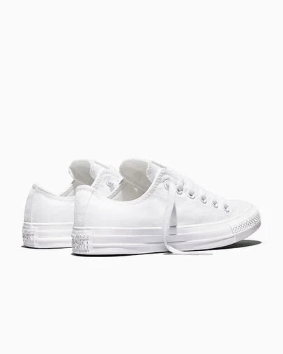 CONVERSE Unisex Chuck Taylor All Star Low Top Canvas Sneaker in White - M6.5/W8.5