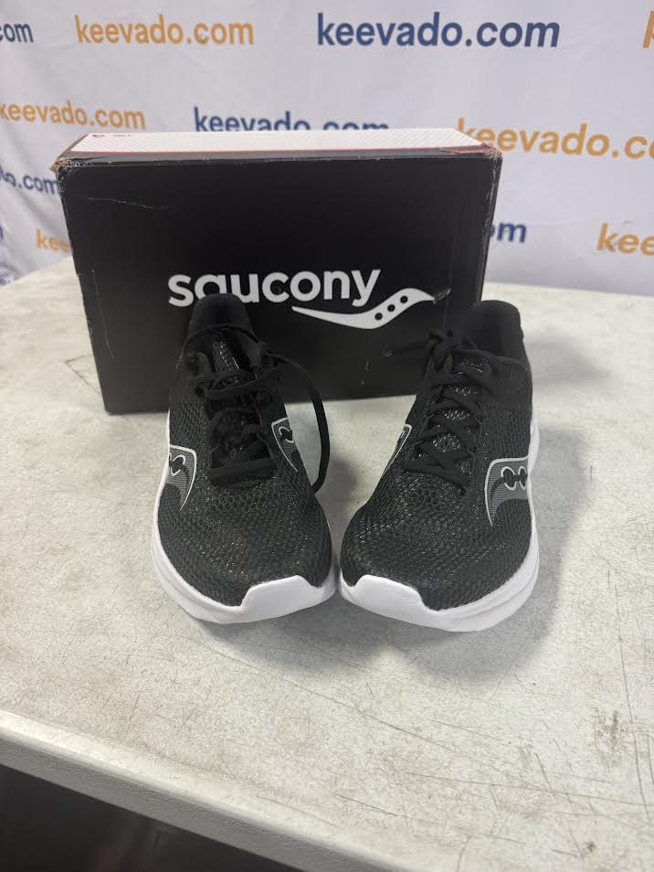 Saucony Women's Kinvara 1Sneaker SIZE 9 WIDE