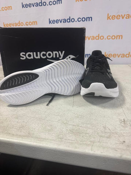 Saucony Women's Kinvara 1Sneaker SIZE 9 WIDE