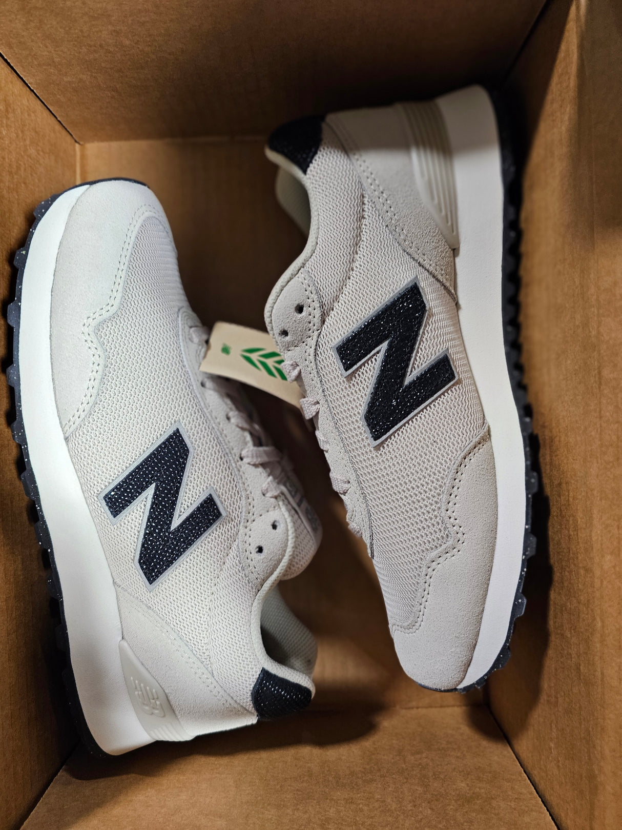 New Balance 515 Suede Sneaker Womens Size: 8 Color: Grey & Black (New, RB)