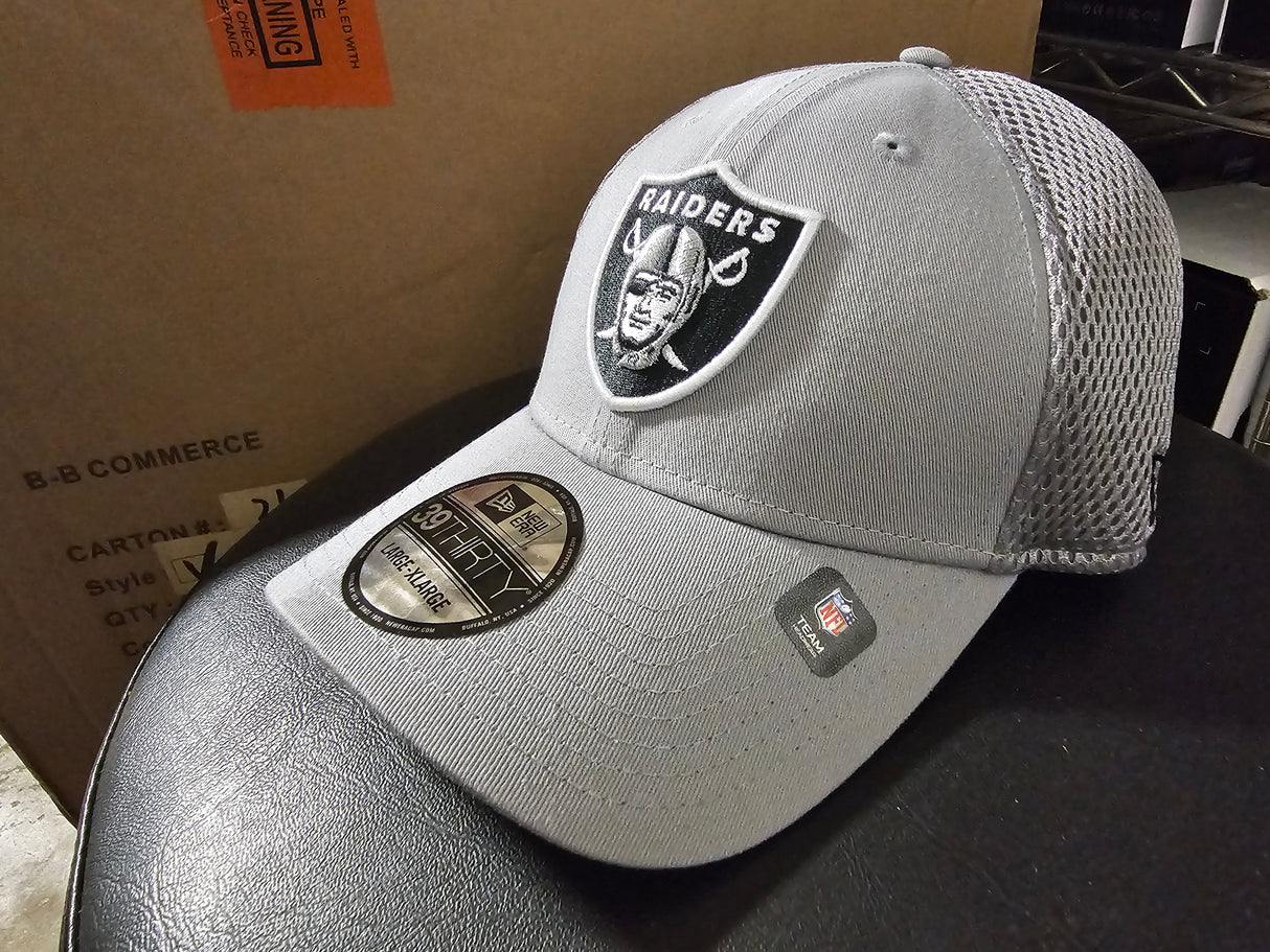 New Era Las Vegas Raiders Men's Black Shadow Neo 39THIRTY Flex Hat L/XL (New)