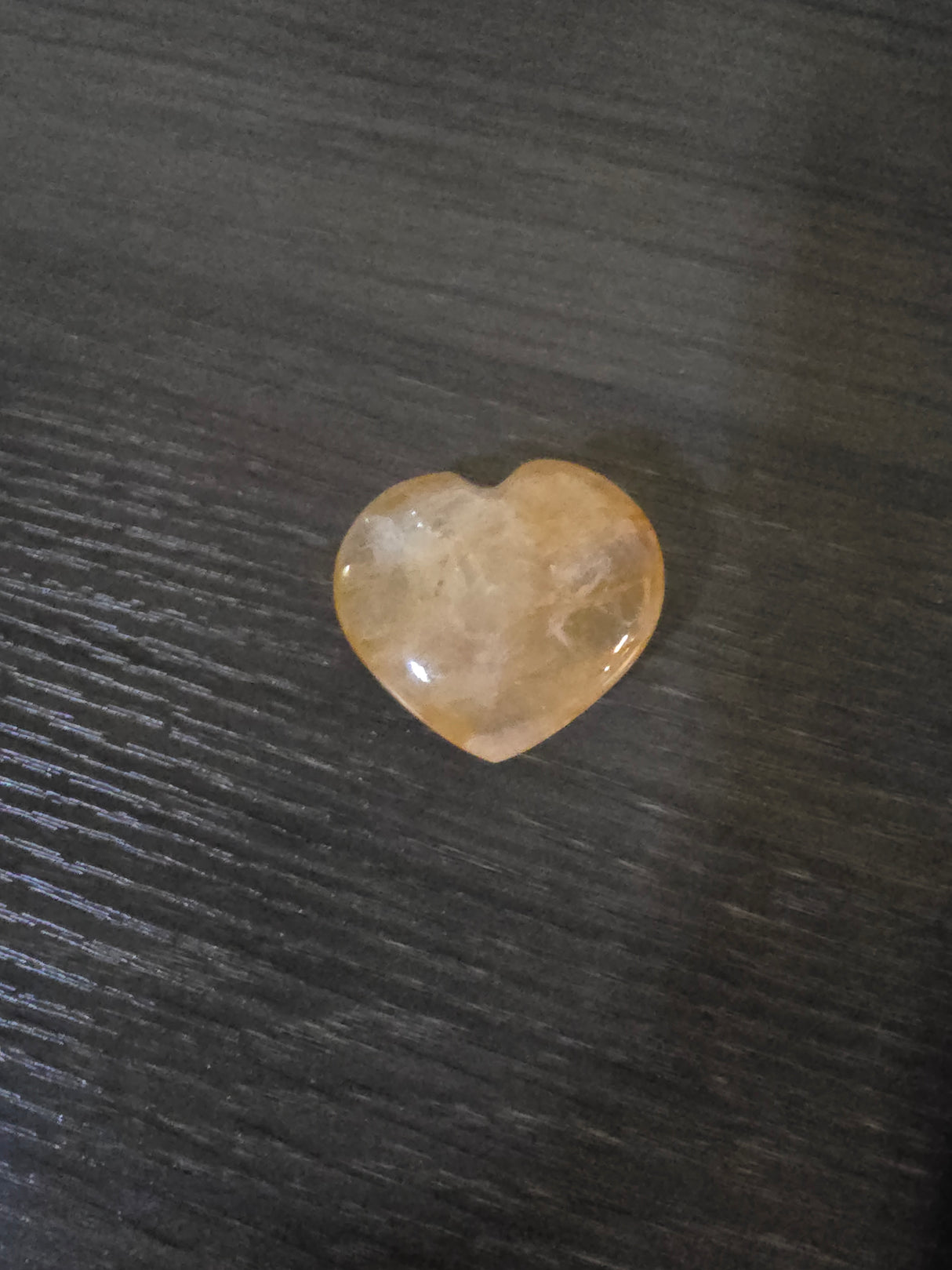 Golden Healer Heart Carving 1pc (Assorted)