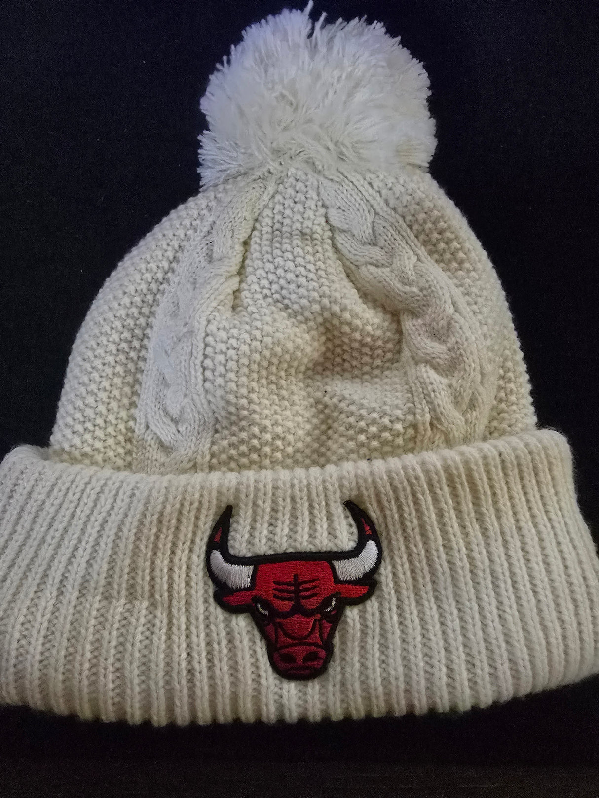 Bulls Ladies New Era Pom Knit Hat Ivory