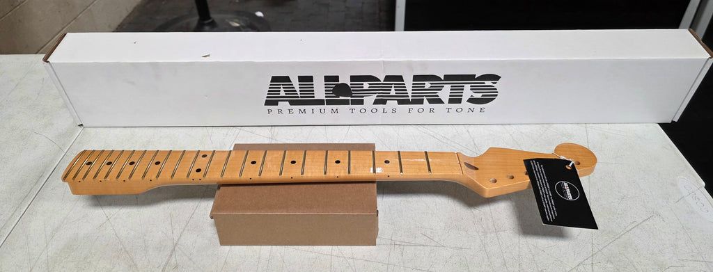 ALLPARTS - SMF-L Replacement Neck for Stratocaster - Left-Handed - Maple