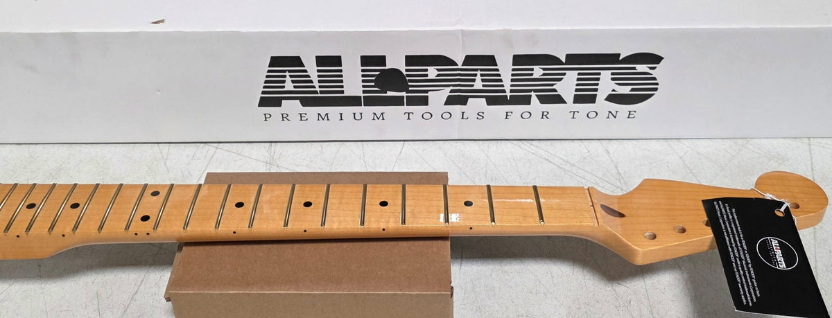 ALLPARTS - SMF-L Replacement Neck for Stratocaster - Left-Handed - Maple