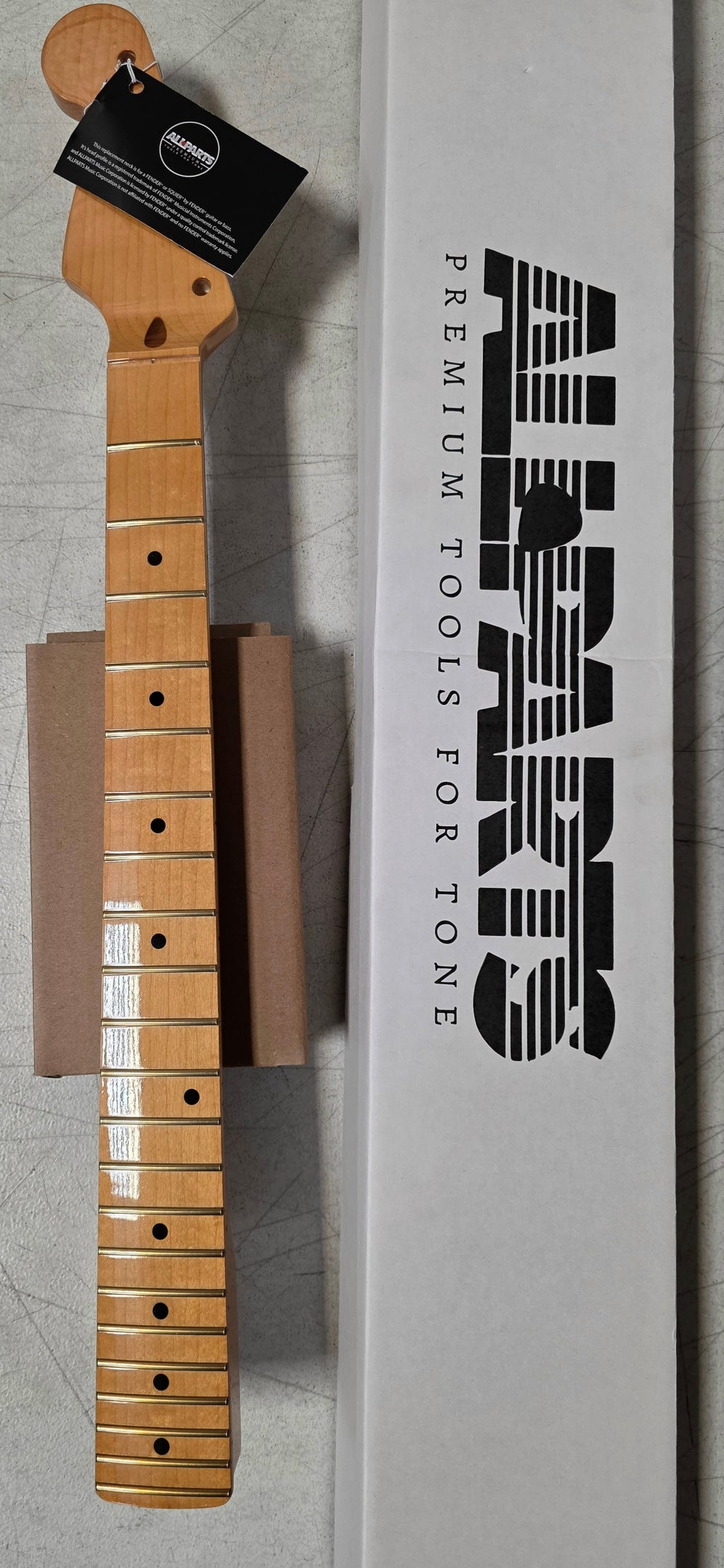 ALLPARTS - SMF-L Replacement Neck for Stratocaster - Left-Handed - Maple